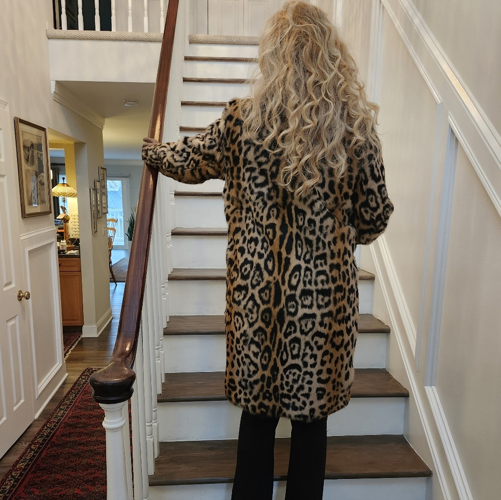 Sandova Stunning New W/O Tag Leopard Print Rabbit Fur Coat, M, $315 - Picture 5 of 9